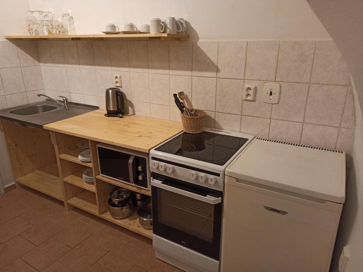 Apartmany Ziakova - Ubytovani Nove Hrady 111 Екстер'єр фото