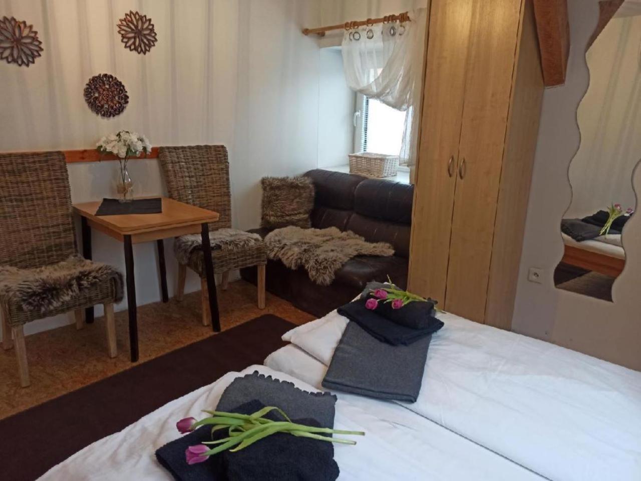 Apartmany Ziakova - Ubytovani Nove Hrady 111 Екстер'єр фото
